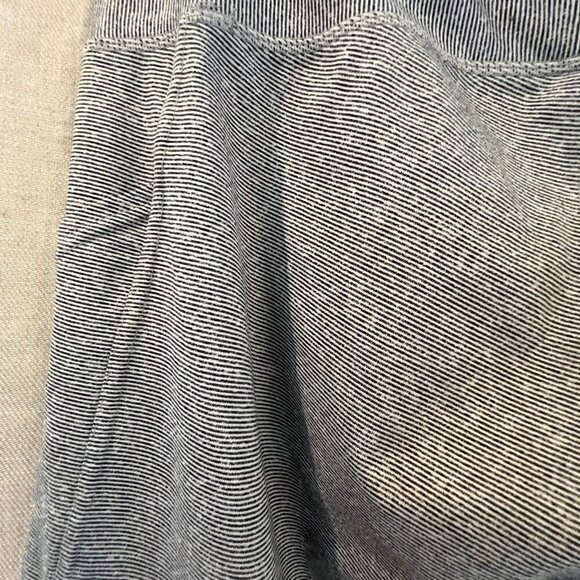 Danskin Athletic Black & White striped leggings, side pockets, Size Large - Picture 4 of 8